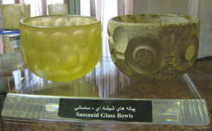 Verrerie sassanide au musée de Tabriz.