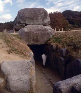 Tombe-tunnel de l'époque Kofun