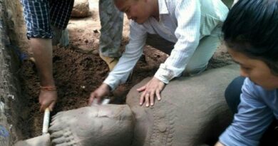 Découverte d'une statue à Angkor sur le site d'un ancien hôpital