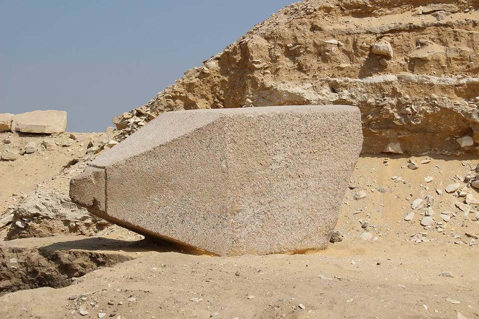 obélisque granite rose guizeh