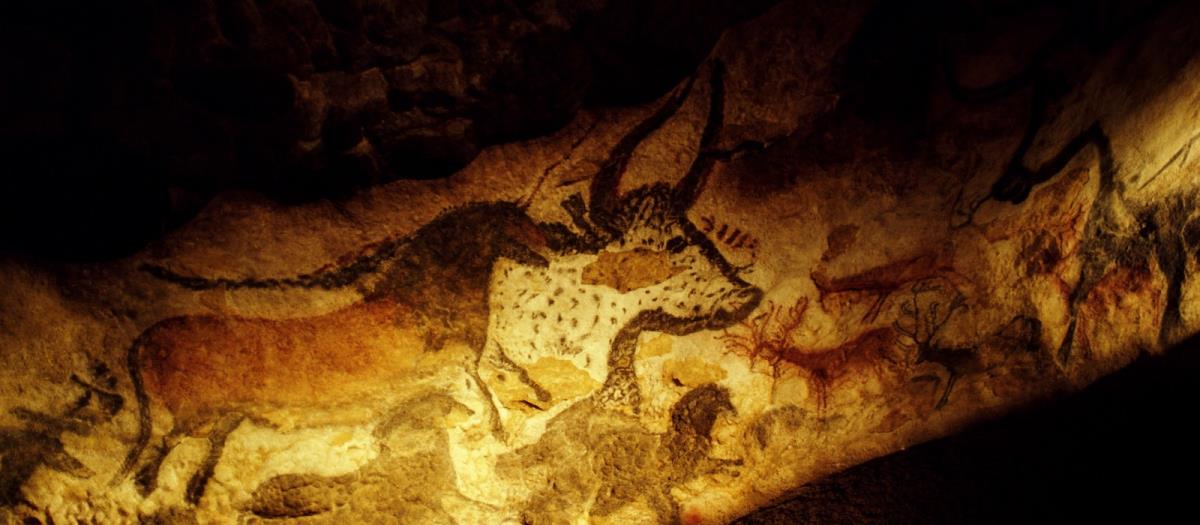 Grande découverte archéologique : les grottes de Lascaux et ses peintures préhistoriques.