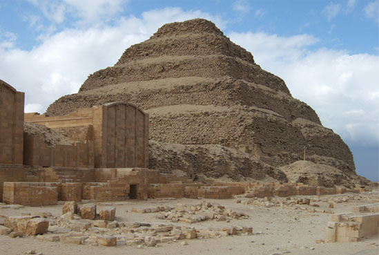 pyramide djéser Saqqarah