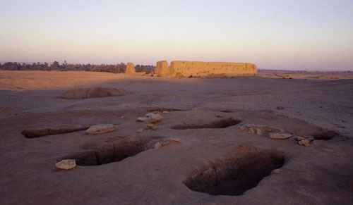 cimetière nubien moyen empire nekhen hierakonpolis