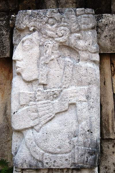bas-relief-roi-maya-pakal-palenque-mexique