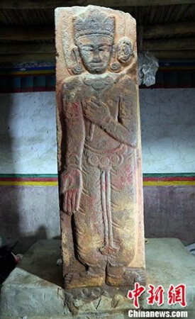 stele-puran-bouddha-tibet