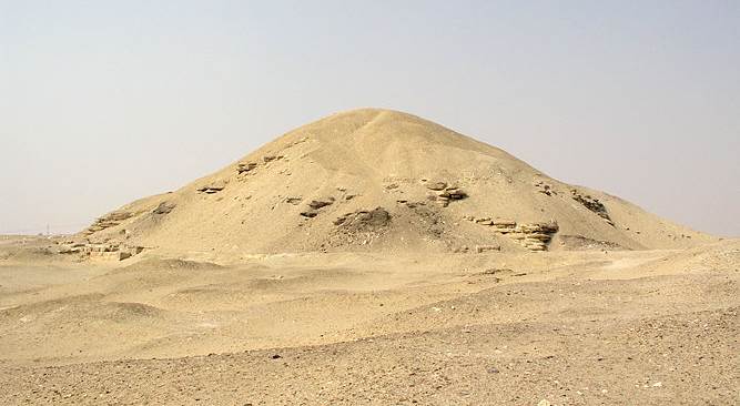 pyramide Amenemhat Ier à Licht