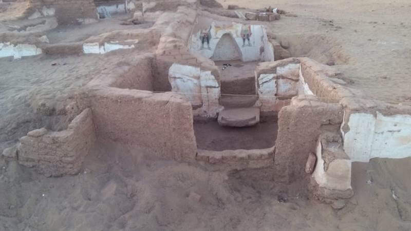 vue-ensemble-tombe-romaine-oasis-dakhla-egypte