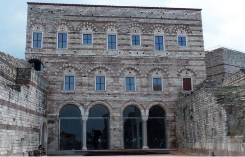 Le palais du Porphyrogénète à Istanbul, vestige du palais byzantin des Blachernes.