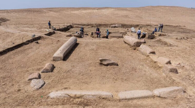 Ruines du temple de Zeus-Kasios à Péluse, en Egypte.