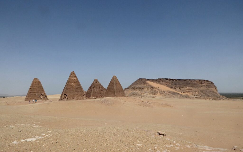 Vue des pyramides du Jebel Barkal au Soudan.