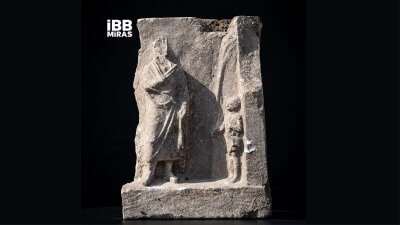 Relief funéraire de l'église Saint-Polyeucte à Constantinople