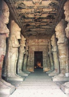 Intérieur du Grand Temple d'Abou Simbel