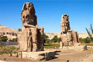 Colosses de Memnon, Aménophium, Egypte.