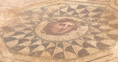 Mosaïque de Méduse dans une domus de Mérida