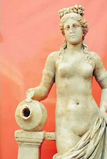 Statue d'Aphrodite découverte à Asmara