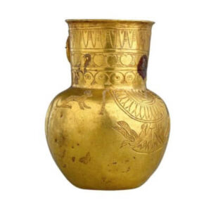 Vase en or du trésor de Bubastis, cité de la déesse chat Bastet, datant de la XIXe dynastie