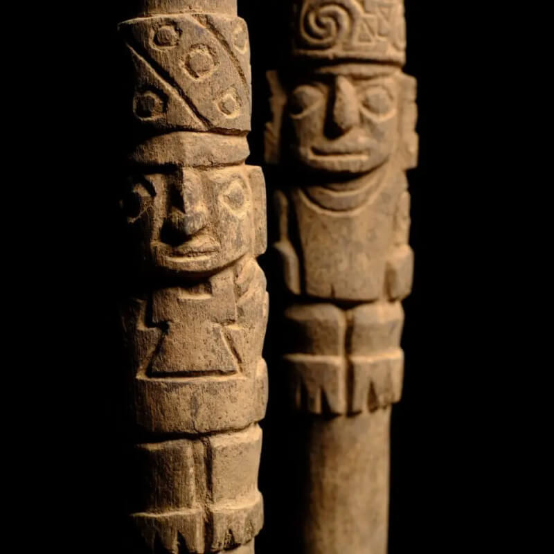 Représentation du dieu des bâtons retrouvés à Pachacamac