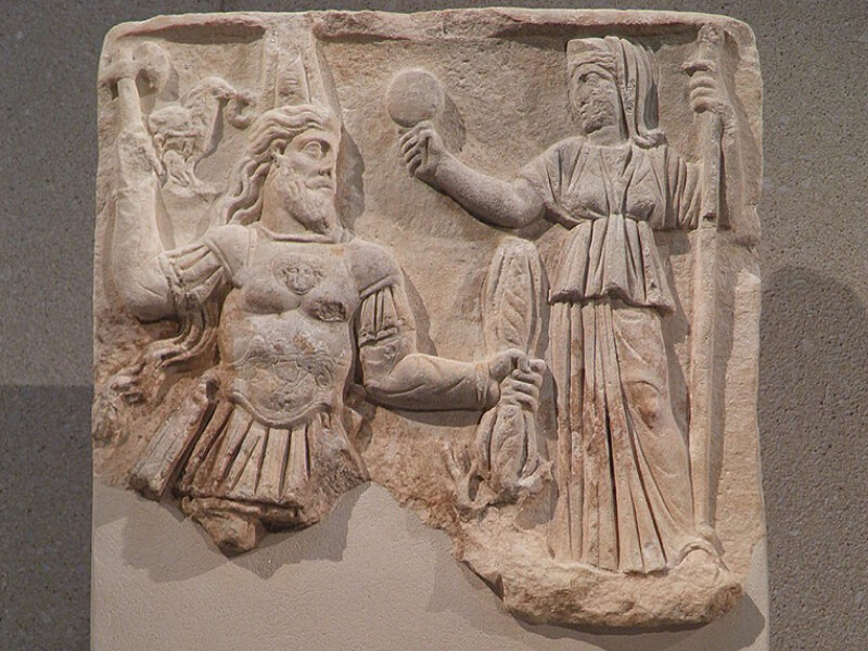 Bas-relief du IIIe siècle représentant Jupiter Dolichenus et son épouse Junon Dolichena, Rome