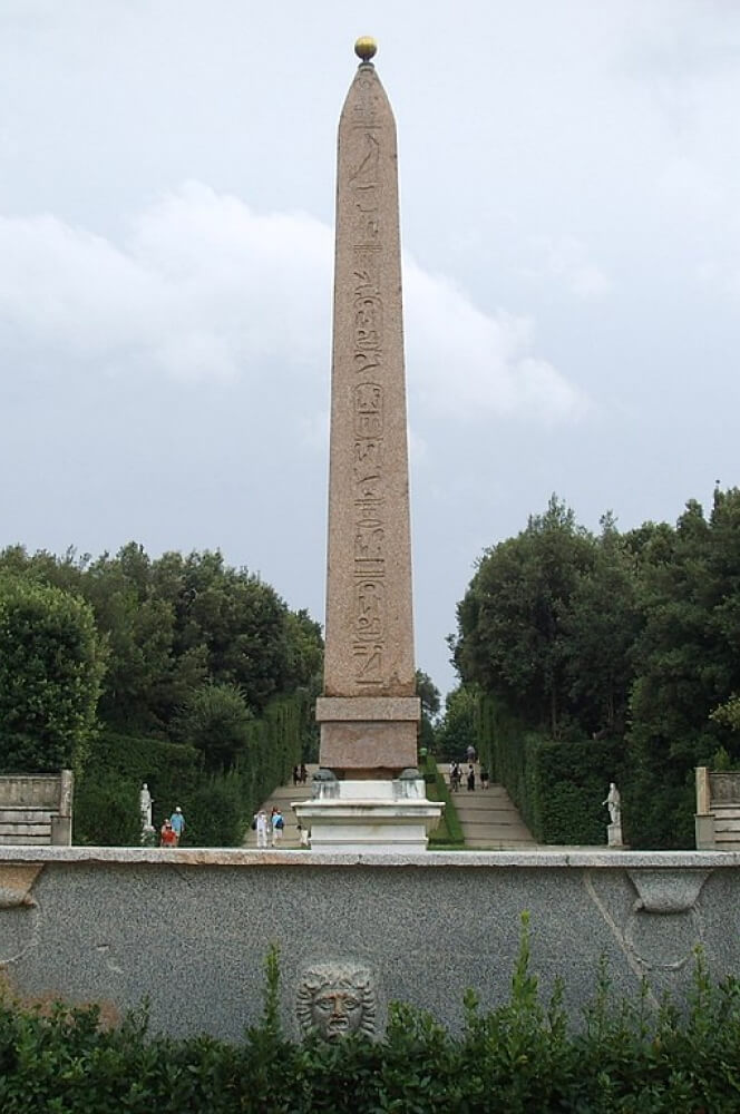 Obélisque d'Héliopolis, aujourd'hui dans les jardins Boboli à Florence
