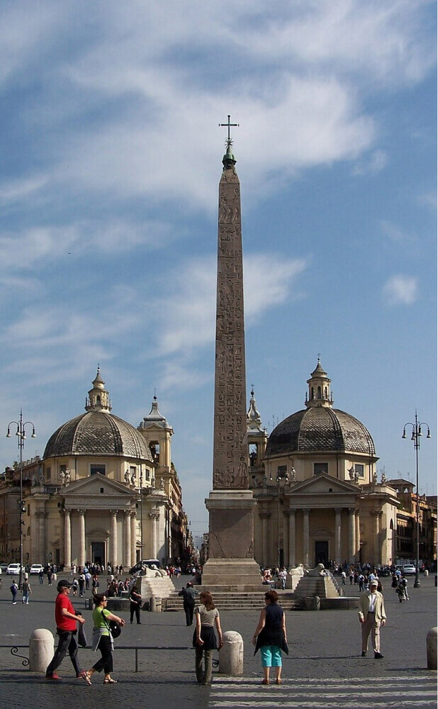 L'obélisque d'Héliopolis sur la piazza del Popolo à Rome
