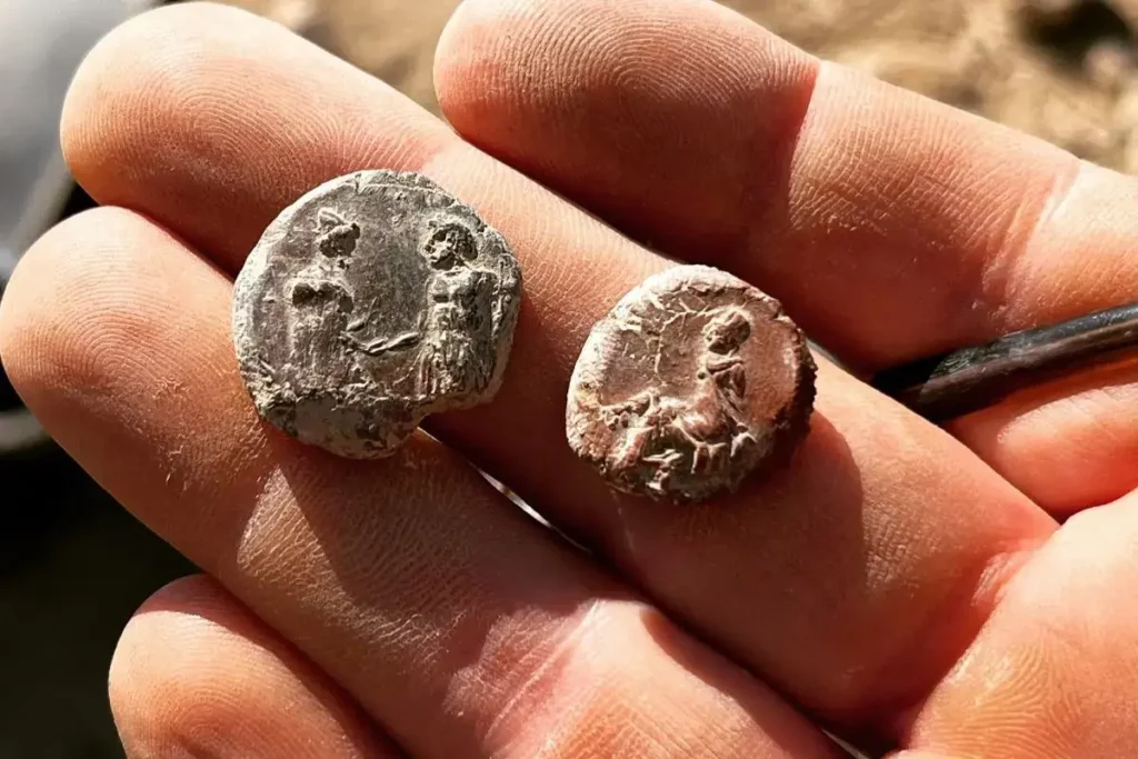 Deux empreintes de sceaux romains de Dolichê