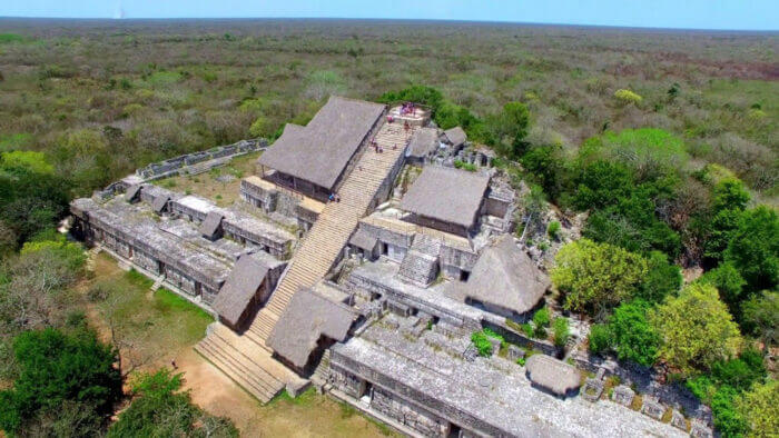 L'acropole d'Ek' Balam, site archéologique d'une ancienne cité maya dans la jungle du Yucatan