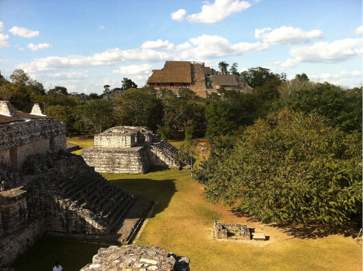 Site archéologique d'Ek' Balam, ancienne cité maya dans la jungle du Yucatan