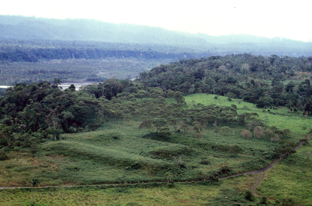 Complexe de plateformes de Nijiamanch, l'un des plus anciens de la vallée de l'Upano