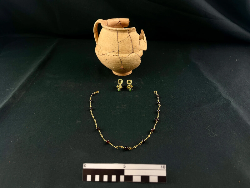 Bijou retrouvé dans une nécropole de l'élite romaine à Tarquinia