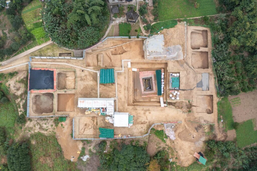 Site archéologique d'anciennes tombes chinoises à Wulong