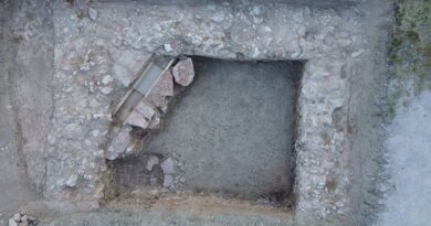 Vestiges du temple du culte impérial de Spello en Italie
