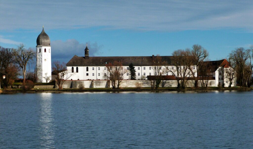 Iles au Dames, monastère sur la Fraueninsel au lac de Chiemsee en Bavière