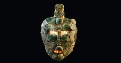 Masque de jade provenant d'une tombe royale de Chochtikam