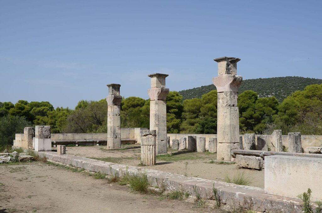 Portique d'incubation du sanctuaire d'Asclépios, site archéologique d'Epidaure