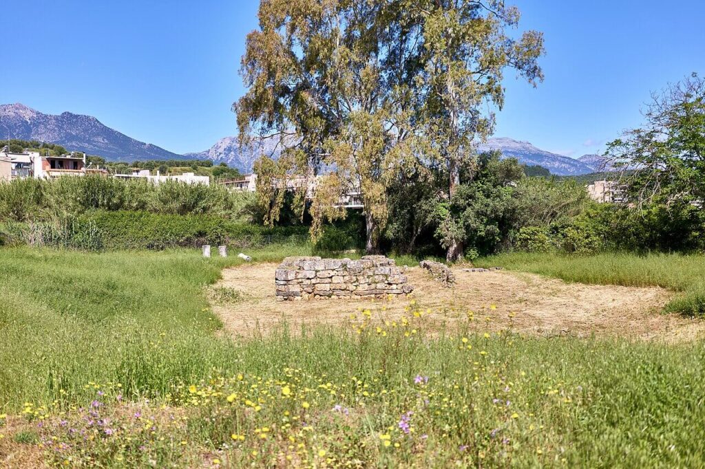 Vestiges du temple d'Artémis sur le site archéologique de Sparte