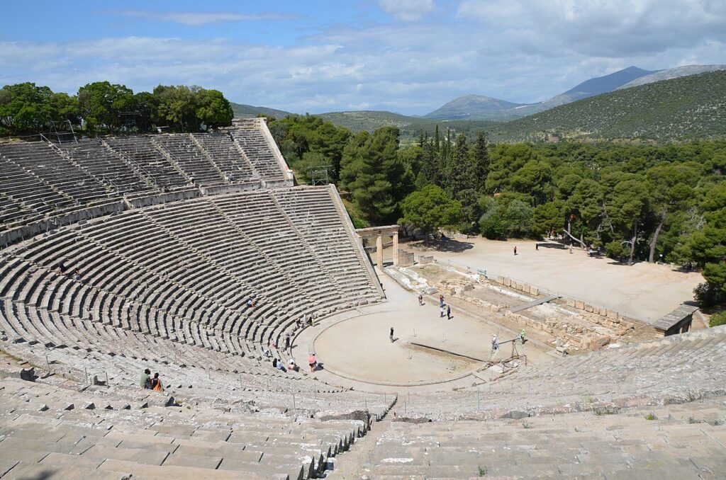 Vue du théâtre antique d'Epidaure en Grèce