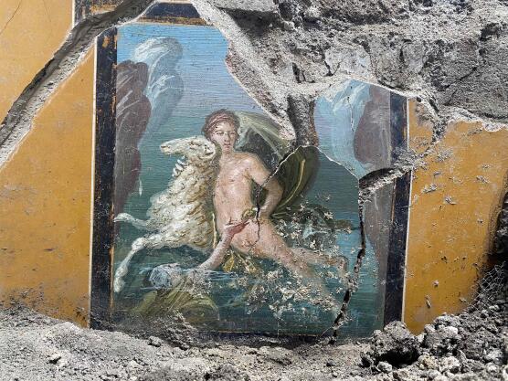 Fresque romaine découverte sur le site archéologique de Pompéi, représentant le mythe grec de Phrixos et d'Hellé