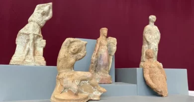 Figurines funéraires liées au culte de Dionysos et Cybèle et découvertes à Ténédos