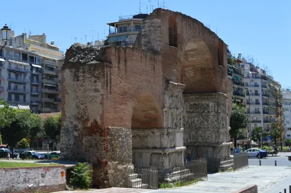 Les sites et monuments archéologiques et historiques de Thessalonique, l'arc de Galère