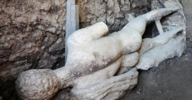 statue hermès à Héraclée Sintique en Bulgarie