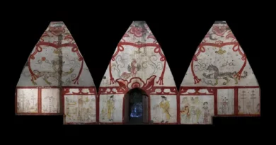 Tombe de l'époque Tang avec des fresques