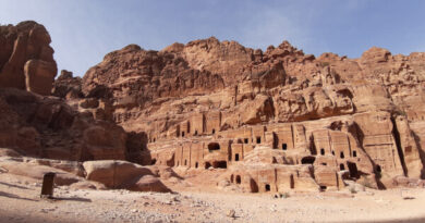 Monuments rupestres à Pétra, capitale des Nabatéens