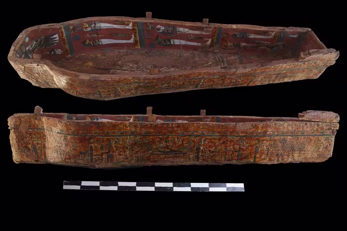 Sarcophage peints d'une des chanteuses d'Amon découvert à Louxor
