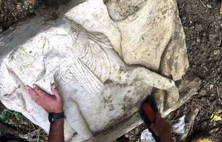 Mausolée aux reliefs de gladiateurs découvert sur la Via Appia