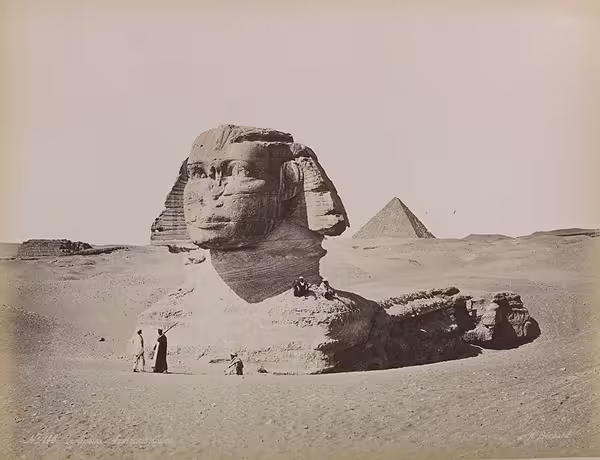 Le grand sphinx de Gizeh ensablé, photographié vers 1870