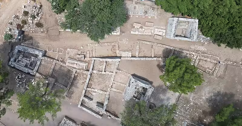 Vue aérienne de la nécropole d´Olympos