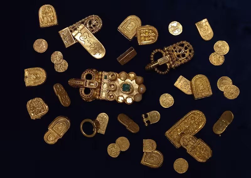 Trésor d'or et anneau impérial byzantins retrouvés au large des côtes croates
