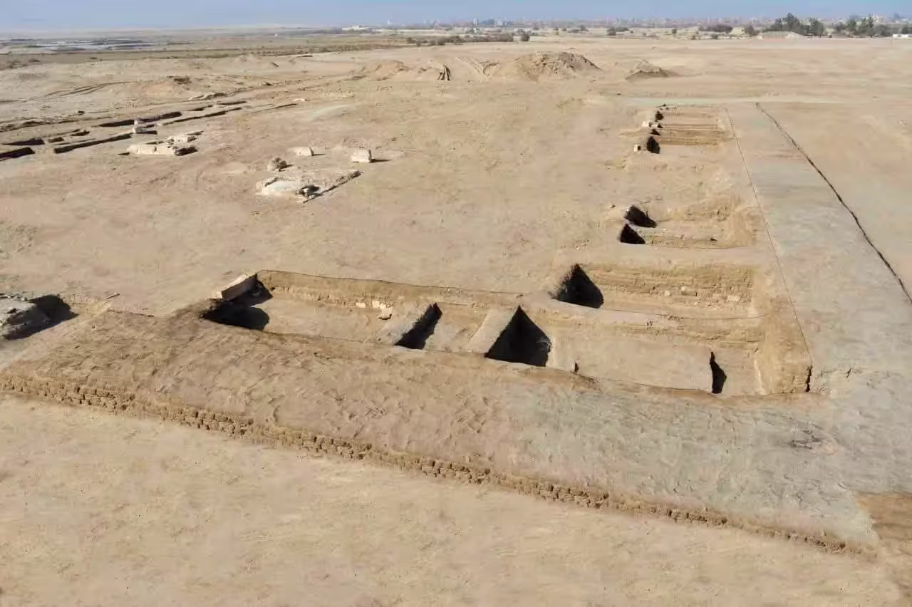 Vue des fouilles de la cité perdue de Mesn, sur le chemin d'Horus (la voie militaires des pharaons reliant la vallée du Nil au Proche-Orient