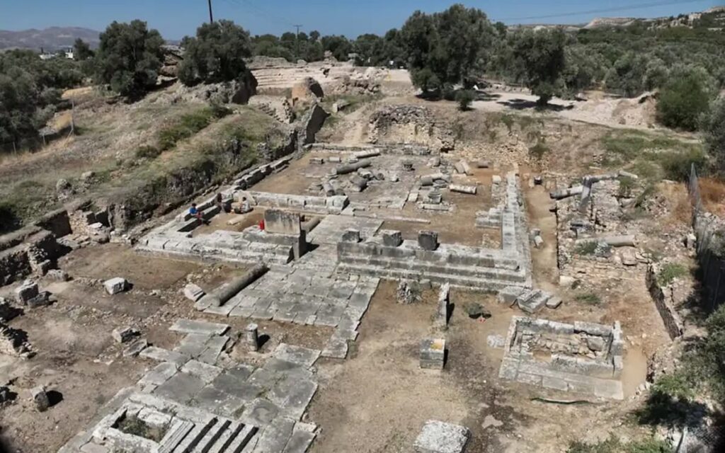 Vue des ruines du sanctuaire d'Apollon de Gortyne