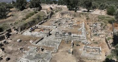 Vue des ruines du sanctuaire d'Apollon de Gortyne